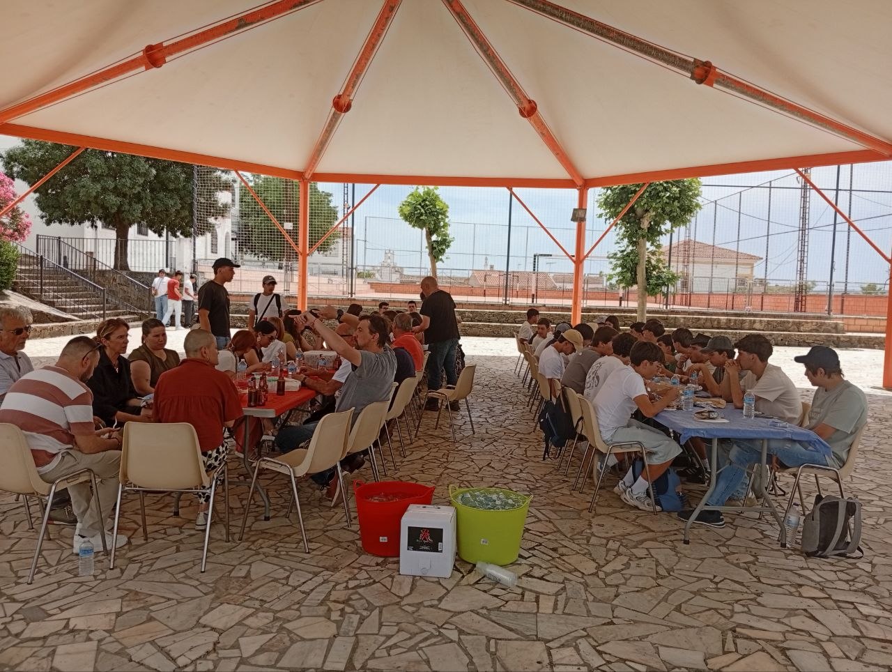 Jóvenes de Vilaviçosa en Jerez y Valverde de Burguillos Jóvenes de Vilaviçosa en Jerez y Valverde de Burguillos