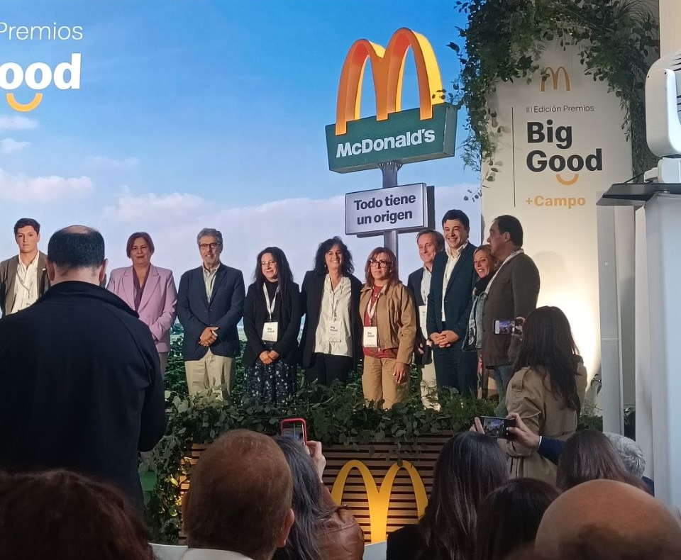 big good, pasarela